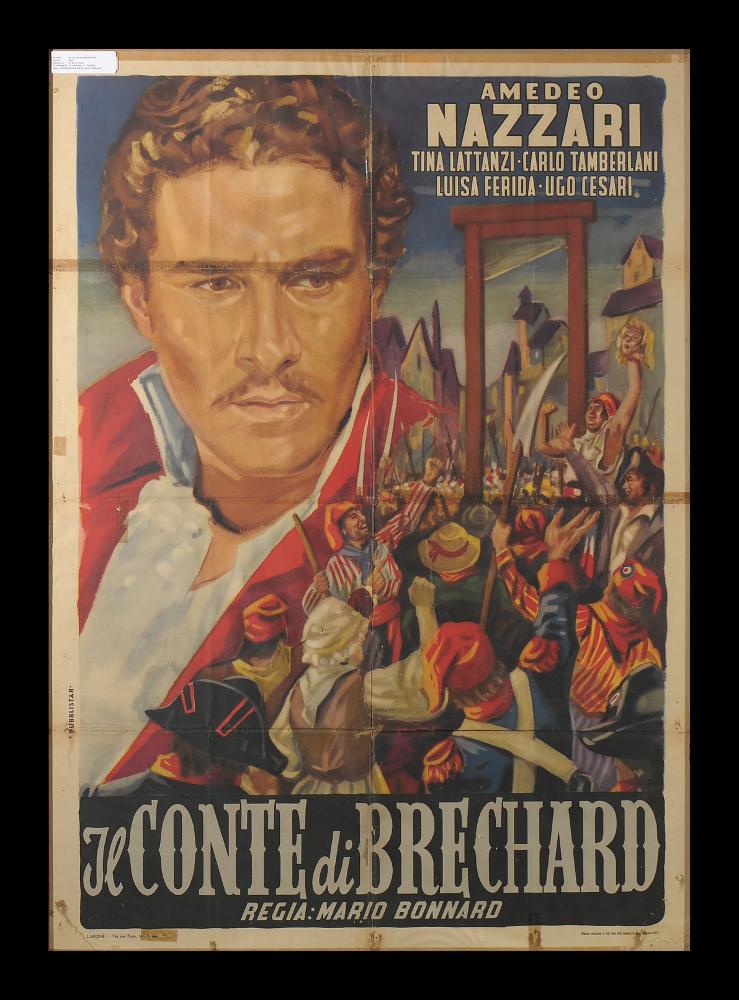 Il manifesto presenta un grande ritratto del protagonista Amedeo Mazzari che sovrasta una scena di popolo che mette in evidenza la collocazione storica della trama, durante la Rivoluzione Francese, e sullo sfondo l'iconica ghigliottina. Il manifesto originale è conservato nell’Archivio della Mediateca Regionale Pugliese....