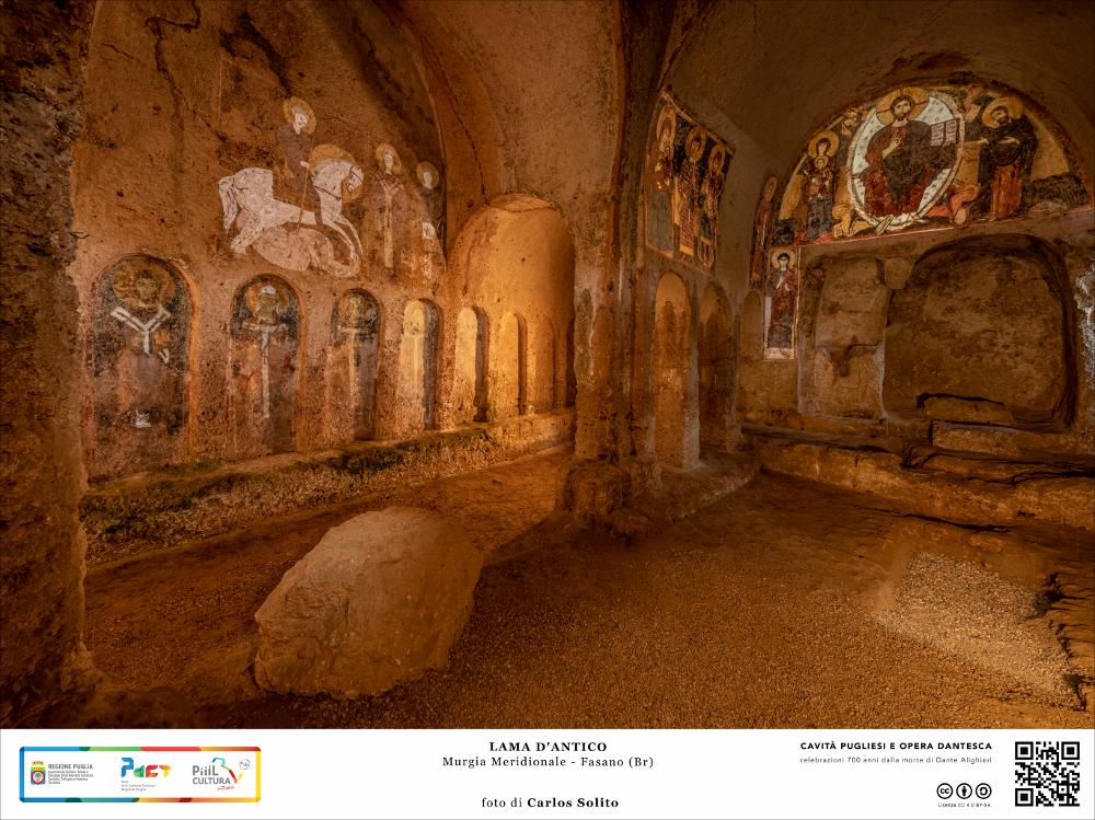 Interamente scavate nella roccia sul modello delle chiese bizantine, sono rimaste a noi le due incantevoli chiese ipogee di San Lorenzo e San Giovanni, con le pareti illuminate da splendide e vivaci decorazioni pittoriche che rappresentano Cristo in trono e Santi. Di grande interesse è la raffigurazione che campeggia nella lunetta absidale: al centro è rappresentata una Maiestas Domini, scena cristologica tratta dall'Apocalisse con il Cristo racchiuso in una mandorla di luce, ai quattro angoli di quest’ultima sono rappresentati i simboli degli evangelisti, ai lati compaiono San Giovanni Battista e la Vergine con il Bambino. Secondo gli studi più recenti, la datazione degli affreschi va ascritta intorno al XIII secolo d.C.
Lama d’Antico conserva un villaggio rupestre del...