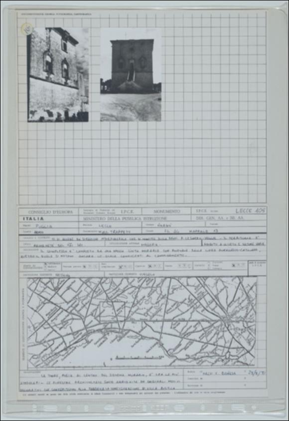 La scheda in oggetto è parte del volume “Censimento delle opere fortificate in Puglia”, risultato dell'attività promossa dalla Regione Puglia tra il 1981 e il 1982, per individuare e descrivere le principali costruzioni in muratura presenti nel territorio. Composta da due fogli sciolti, è redatta dall'architetto F. Danese il 28 agosto 1981. La masseria Trappeto è situata a Nardò in provincia di Lecce, in zona rurale. La masseria risale probabilmente al XVI secolo e presenta una torre svettante circondata da una spessa cinta muraria ed una cappella. La torre rappresenta un maestoso esempio di residenza signorile rurale ed è decorata da un cordone marcapiano, da finestre archivoltate e sormontata dallo stemma della famiglia Massa. Al primo piano residenziale della struttu...
