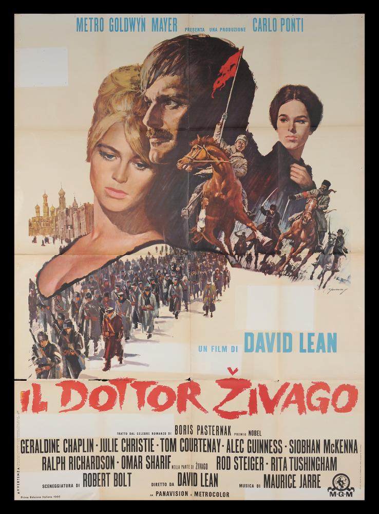 L'immagine riproduce uno dei manifesti conservati presso la Mediateca Regionale Pugliese (vedi Note). Si tratta della versione grafica del manifesto del film storico “Il dottor Živago”. Sul manifesto è presente una firma, non identificabile. La composizione mostra comunque un impianto figurativo tradizionale, che denota una bella tecnica dell'artista; i protagonisti sono ritratti con grande fedeltà e minuzia di dettagli e dipinti a creare un'unica grande ed enfatica scena che si fonde con quella corale e più piccola rappresentata sotto i volti, simbolo della rivoluzione sovietica in atto. Il fondo bianco esalta tutto l'insieme, l'ambientazione è data dalle architetture sulla sinistra....