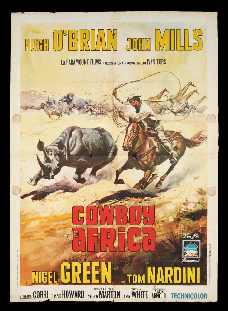 L'immagine riproduce uno dei manifesti conservati presso la Mediateca Regionale Pugliese (vedi Note). Si tratta di una delle versioni grafiche del manifesto del film “Cowboy in Africa”. Autore del manifesto è Mario De Berardinis (Mos), appartenente alla terza generazione di pittori di cinema. Nato a La Spezia si trasferì a Roma dove ebbe il privilegio di divenire allievo di Averardo Ciriello e di Rodolfo Gasparri, tra i maggiori cartellonisti del tempo. Nella capitale riuscì ad aprire un suo studio grafico ed iniziò molte collaborazioni con diverse case di produzione. Tre sono le firme che ritroviamo sulle sue opere: all’inizio delle sua carriera firmava con il suo nome Mario De Berardinis, dagli anni Sessanta al 1975 circa utilizzò lo pseudonimo Mos (la più comune e co...