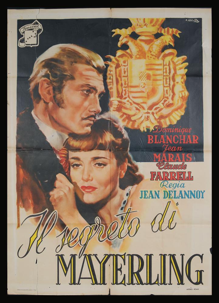L'immagine riproduce uno dei manifesti conservati presso la Mediateca Regionale Pugliese (vedi Note). Si tratta di una delle versioni grafiche per il manifesto del film in bianco e nero "Il segreto di Mayerling" del 1949 per la regia di Jean Delannoy. L’illustrazione è a firma dell’illustratore Averardo Ciriello (A. Ciriello), come si evince dalla firma in alto a destra. Il pittore sin dagli esordi mostrò un linguaggio elaborato e uno stile pittorico colto e maturo, sia nel ritratto che nelle scene narrative. Per questo manifesto Ciriello si concentra sui dettagli dei ritratti dei due protagonisti Dominique Blanchar e Jean Marais, immortalati in un momento di grande intensità. La composizione è molto semplice e vede sullo sfondo nero la sola presenza dello stemma della ...