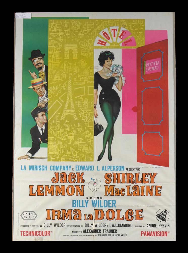 L'immagine riproduce uno dei manifesti conservati presso la Mediateca Regionale Pugliese (vedi Note). Si tratta di una delle versioni grafiche del manifesto di “Irma la dolce”, commedia americana musicale del 1963. Il manifesto, senza firma, si caratterizza comunque per una composizione accattivante e degna di nota. Belli i ritratti realistici e caratterizzanti dei protagonisti (si riconoscono gli attori Jack Lemmon e Shirley MacLaine) in una veste grafica moderna, con dettagli più grafici che pittorici. Molto vivaci e "pop" infatti i colori usati, anche nella resa dell'ambientazione parigina che si intuisce nella parete gialla, con la mappa illustrata della città....