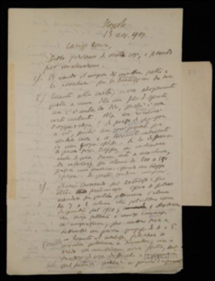 Nella lettera, Benedetto Croce comunica a Giovanni Laterza le decisioni in merito alla collana degli scrittori d'Italia prese d'accordo con Achille Pellizzari, accennando tra l'altro ad un'edizione di alcune opere di Dante proposta per la collana da Francesco Flamini e ad una promessa di non fare concorrenza all'editore Formiggini nella pubblicazione dei filosofi italiani. Il filosofo poi, avvertendo di aver licenziato per la stampa le bozze del volume di David Hume, comunica all'editore barese di aver dissuaso la vedova di Emanuele Gianturco dal ristampare troppi scritti del marito e di voler chiedere a Giovanni Gentile una revisione dei saggi di Francesco Fiorentino trascritti dalla figlia di questi, per la quale si richiede un adeguato compenso. Inoltre Croce propone...