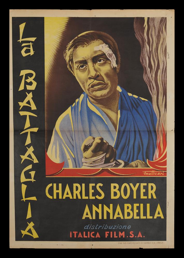 L'immagine riproduce uno dei manifesti conservati presso la Mediateca Regionale Pugliese (vedi Note). Si tratta di uno dei manifesti del film in bianco e nero “La battaglia” del 1933 per la regia di Nicolas Farkas e Victor Touriansky. La firma che si legge in basso a destra è dell’illustratore Matticari F. che organizza lo spazio grafico in maniera molto lineare e pulita. Il primo piano di Charles Boyer, interprete del marchese Yorisaka, è inserito in uno spazio delimitato da una cornice come fosse un quadro, inoltre l’illustrazione sembra essere eseguita con i tratti a matita, giocando molto sull’uso dei chiaro-scuro. Grande impatto visivo ha il titolo, riportato in verticale sul lato sinistro, scritto con caratteri dell’alfabeto latino ma con la grafia che richiama im...