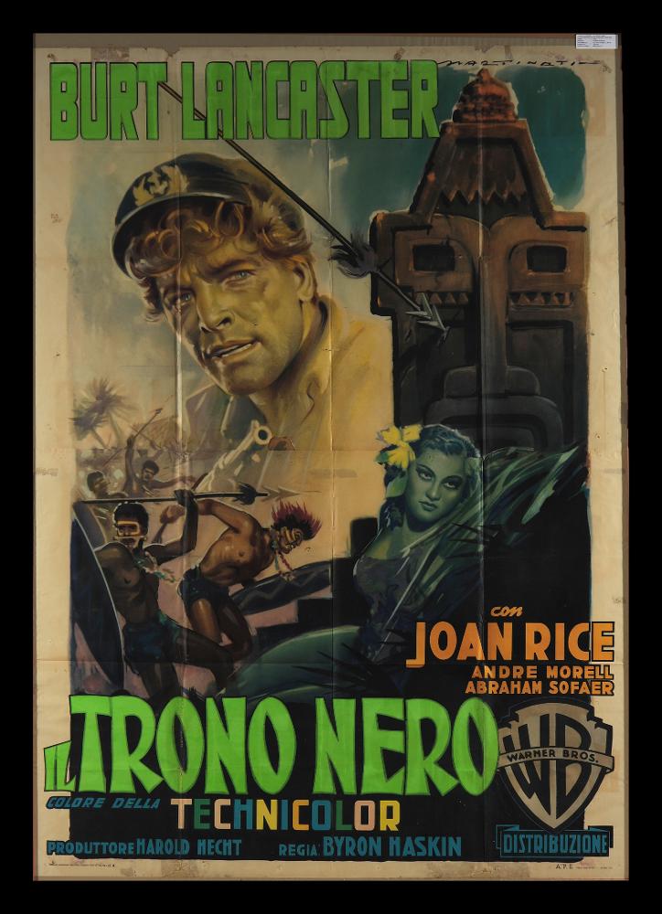 Il trono nero (His Majesty O'Keefe) è un film del 1954 diretto da Byron Haskin. Il manifesto è a firma di Martinati. Toscano di nascita, Luigi Martinati può considerarsi uno degli interpreti della prima maniera del manifesto di cinema. Sono visibili tutti gli elementi che contraddistinguono lo stile di Martinati: i giochi di contrasto con colori netti, evidenziati dalla luce, i volti ricchi di espressione ed intensità, una malinconia velata che pervade tutta l'atmosfera, sono tipici delle sue opere. Domina il colore verde del titolo e la rappresentazione di una scultura indigena colpita da una freccia, a simboleggiare il carattere avventuroso della pellicola. Il manifesto originale è conservato nell’Archivio della Mediateca Regionale Pugliese....