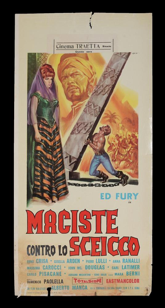 L'immagine riproduce uno dei manifesti conservati presso la Mediateca Regionale Pugliese (vedi Note). Si tratta di una delle versioni grafiche della locandina del film “Maciste contro lo sceicco” a firma di Renato Casaro, tra i maggiori rappresentanti della grafica e del manifesto del secondo dopoguerra, che utilizzava ai suoi esordi la firma "C. Renè", prima della ben più nota R. Casaro. Per le sue opere si ispirò ai più affermati artisti ed illustratori di cinema, come Angelo Cesselon, il primo pittore ad utilizzare, per i manifesti cinematografici, un nuovo linguaggio che dà maggiore importanza ad una grande scena, ad un ritratto per raccontare una storia. Casaro è noto per essere stato un autodidatta che riuscì tuttavia ad acquisire competenze e abilità riconoscibil...