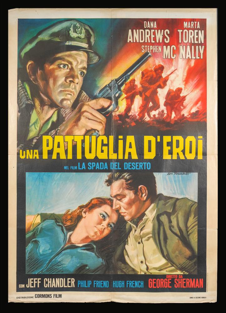 L'immagine riproduce uno dei manifesti conservati presso la Mediateca Regionale Pugliese (vedi Note). Si tratta di una delle versioni grafiche del manifesto del film in bianco e nero “Spada nel deserto”, del 1949 per la regia di George Sherman, a firma di Ezio Tarantelli, come si legge ponendo l’attenzione nella parte inferiore. Noto per la produzione di illustrazioni per film minori e quelli del genere "Spaghetti western", Ezio Tarantelli è un artista e grafico, fondatore dello Studio E2 insieme al collega Enzo Sciotti. La composizione grafica è molto ordinata e ha tre scene narrative, due nella parte superiore e una nella parte inferiore che ricorda una fotografia. Al centro ritroviamo il titolo quasi a dividere le due parti anche concettualmente, su scene di guerra, ...