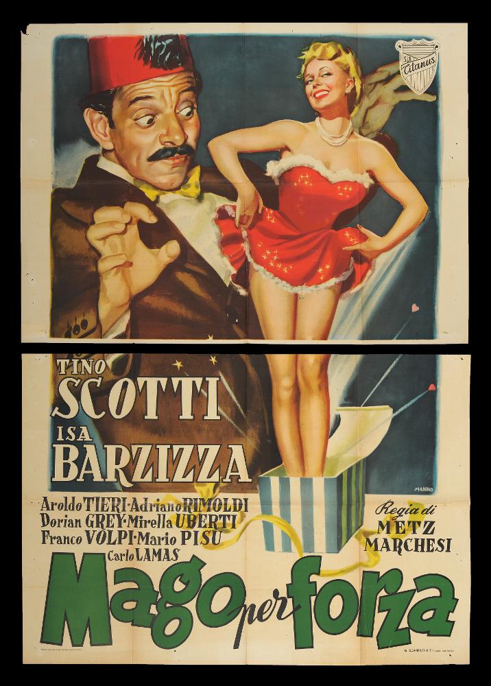 L'immagine riproduce uno dei manifesti conservati presso la Mediateca Regionale Pugliese (vedi Note). Si tratta del manifesto del film "Mago per forza", a firma di Manno (Dante Manno), di cui si conserva anche l'altra versione ad opera dello stesso artista. Formatosi all'Accademia di Belle Arti, dove fu allievo di Duilio Cambellotti, è stato un grande pittore di cinema. Questo influenzerà la sua carriera, dedicandosi totalmente a quest'arte, sua grande passione fino alla crisi degli anni '70. L'uso degli acquerelli e della tempera, di colori compatti e pastosi rendono le sue figure ben definite e morbide, unendo un certo stile classico e accademico ad una grafica moderna. Manno, come molti altri pittori dell'epoca dediti alla pittura per manifesti, si fece interprete de...