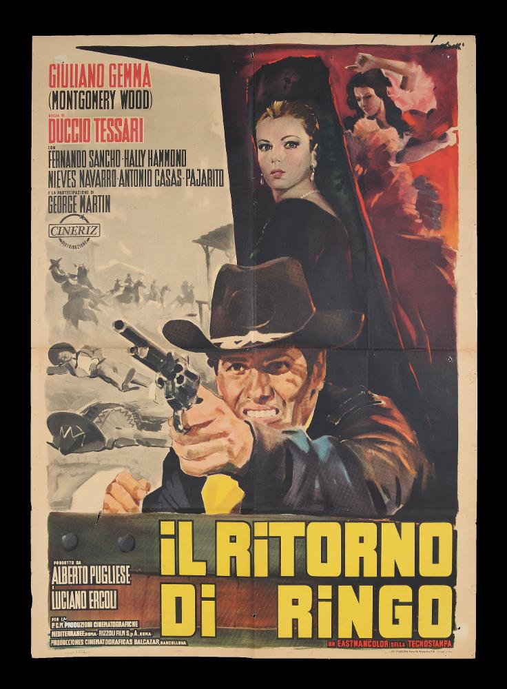 L'immagine riproduce uno dei manifesti conservati presso la Mediateca Regionale Pugliese (vedi Note). Si tratta di una delle versioni grafiche del manifesto de "Il ritorno di Ringo", film spaghetti western degli anni '60 per la regia di Duccio Tessari, a firma dell'illustratore bolognese Giorgio Olivetti. Classe 1908, Olivetti caratterizza le sue prime opere da uno stile morbido, sfumato, fatto di acquerelli delicati che rendono il volume anche grazie ad un uso sapiente dei chiaroscuri. Per questo film, Olivetti realizza una composizione fatta di più momenti narrativi, in cui primeggia l'attore Giuliano Gemma (all'epoca conosciuto con il nome americanizzato di Montgomery Wood) nei panni del protagonista Ringo. Intorno a lui, la scena di una battaglia in bianco e nero, u...