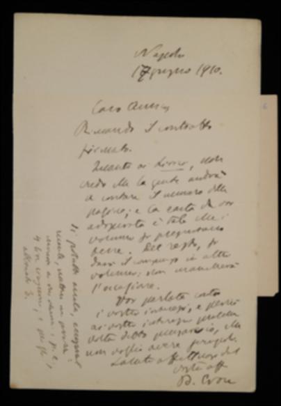 Rispedendo a Giovanni Laterza il contratto firmato, Benedetto Croce lo rassicura circa l'opportunità di pubblicare in due volumi i lirici marinisti, proponendo al più di ridurre eccezionalmente il prezzo di copertina di ciascun volume.