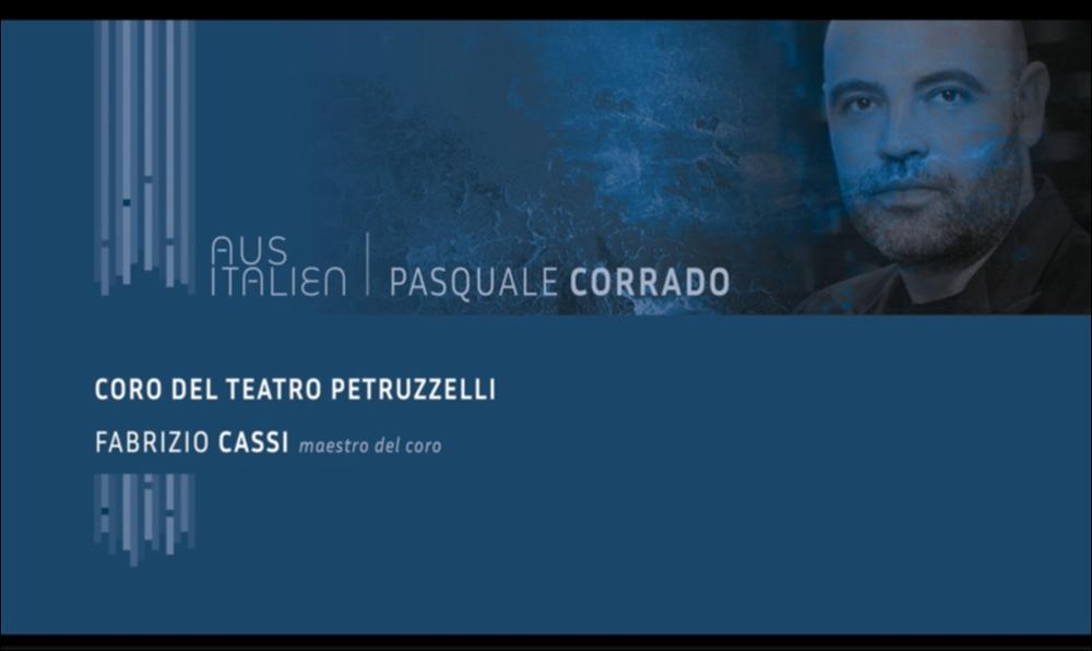 La serata del 19 maggio si è avviata con l’incontro “Visti da vicino, video incontri con chi fa musica oggi”, un’interessante occasione di approfondimento con il compositore Pasquale Corrado e il Maestro del Coro Fabrizio Cassi, curato dal critico musicale Ugo Sbisà.
Il concerto, per la rassegna musicale AUS ITALIEN, è stato dedicato alla musica del compositore lucano Pasquale Corrado, con trasmissione streaming del concerto.
In Programma, come prima esecuzione assoluta della Commissione della Fondazione Teatro Petruzzelli, “Dialoghi di rinascita”, per coro misto ed elettronica (2021) articolato in cinque dialoghi (I. Dialogo primo: In principio /II. Dialogo secondo: Figli, sorgiamo! /III. Dialogo terzo: Tutto si rivelò inutile /IV. Dialogo quarto: E come non vi sia pes...