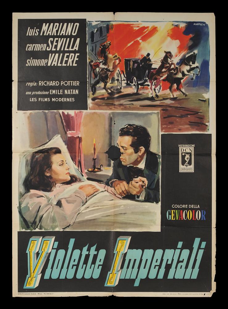 L'immagine riproduce uno dei manifesti conservati presso la Mediateca Regionale Pugliese (vedi Note). Si tratta di uno dei manifesti del film “Violette Imperiali” del 1952 per la regia di Richard Pottier. La firma che si legge è dell’illustratore Manfredo Acerbo (Manfredo), abruzzese di nascita ma si formò a Roma all'Accademia di Belle Arti. La sua carriera lavorativa lo vede insegnante di pittura, grafico e illustratore per il cinema. Il suo stile è contraddistinto da un segno grafico espressionista, dall'accostamento del nero a colori accesi e da una composizione fatta di macchie e pennellate rapide, molto contemporanee, che certamente lo distingueranno dagli altri pittori di cinema, rendendolo inequivocabilmente riconoscibile. Le forme delle figure e dei personaggi s...