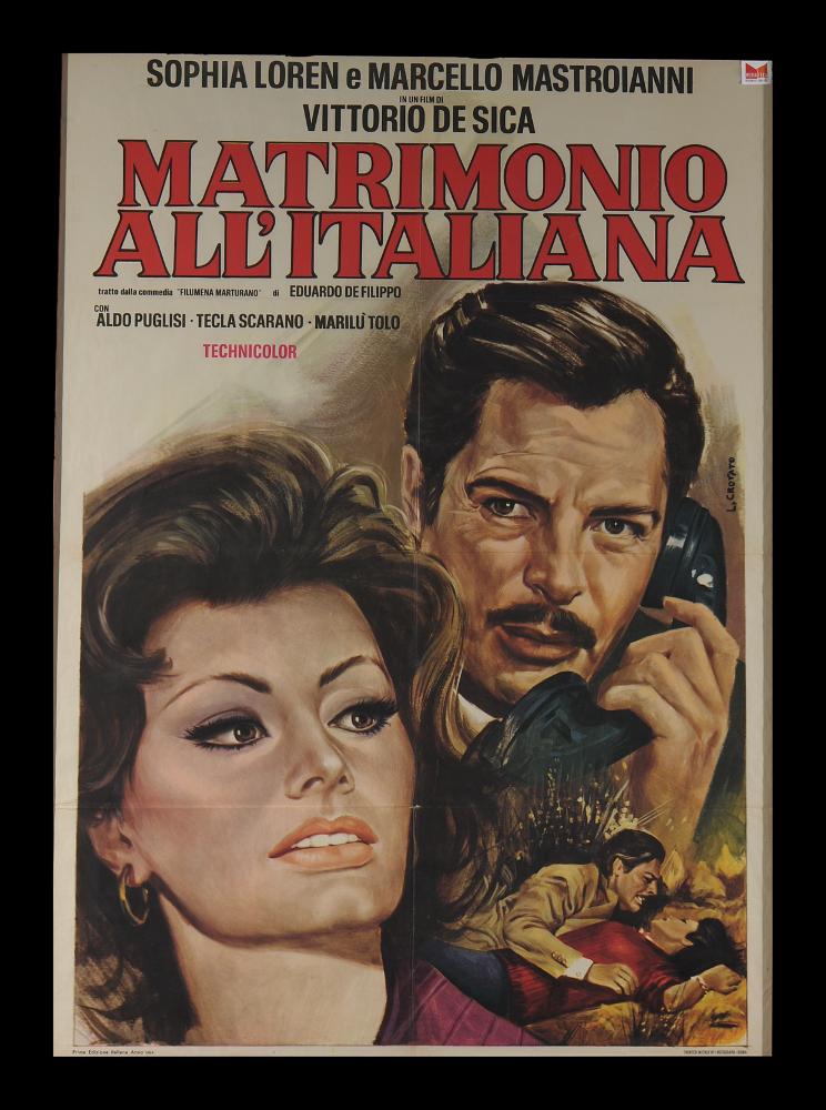 “Matrimonio all'italiana” è un film del 1964 diretto da Vittorio De Sica su sceneggiatura di Eduardo De Filippo, Renato Castellani e Tonino Guerra, su soggetto ripreso dalla commedia teatrale “Filumena Marturano” di Eduardo De Filippo.
Il film ottenne numerosi riconoscimenti, fu candidato a due premi Oscar e vincitore di quattro premi David di Donatello.
Il manifesto cinematografico è a firma del celebre pittore di cinema Luciano Crovato. Lo stile di Crovato si riconosce in numerose opere realizzate negli anni '60-'70. Colori decisi e contrastati caratterizzano uno stile realistico quasi fotografico che contraddistingue questa composizione in cui l’artista ritrae in primo piano i volti dei due protagonisti con una cura ritrattistica straordinaria. 
Il manifesto original...