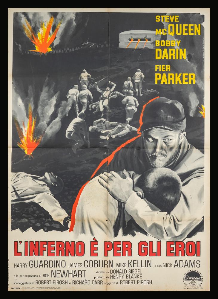 L'immagine riproduce uno dei manifesti conservati presso la Mediateca Regionale Pugliese (vedi Note). Si tratta di una delle versioni grafiche per il manifesto del film “L'inferno è per gli eroi” del 1962 per la regia di Don Siegel. Sulla destra leggiamo la firma dello Studio Br. e nello specifico dell'illustratore C. Tim. La composizione appare molto semplice ma al contempo dai toni drammatici nel racconto della trama. Viene rappresentato un momento della battaglia, resa totalmente in bianco e nero con unica nota di colore l'arancione del fuoco sul campo. Colpisce la rappresentazione dei due soldati in primo piano, di spalle al dramma del campo....