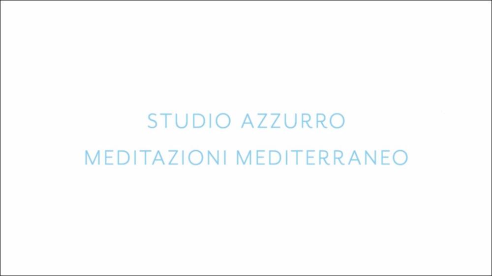 Il video presenta la mostra “Meditazioni Mediterraneo” di Studio Azzurro allestita presso il nuovo spazio espositivo Think Tank (ex deposito carburanti) di Monopoli dal 15 ottobre 2021 - 16 gennaio 2022), riportando alcune riflessioni di Giuseppe Teofilo, Presidente della Fondazione Museo Pino Pascali, Rosalba Branà, Direttrice della Fondazione Museo Pino Pascali, Fabio Cirifino di Studio Azzurro, Angelo Annese, Sindaco di Monopoli.
La mostra, spiega Studio Azzurro, “è il risultato di un viaggio compiuto all’interno di un’area geografica di cui riconosciamo una particolare sensibilità che trae origine dallo straordinario e tormentato fascino del suo territorio, ma anche dalla antica ricchezza delle sue culture e dalla mescolanza di razze, religioni, costumi rappresentat...