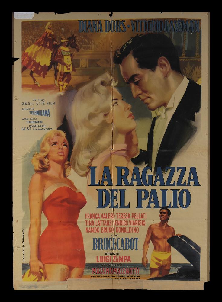 Il manifesto a firma di A. Biffignandi per lo Studio Favalli. Alessandro Biffignandi, nato a Roma nel 1935, si è formato negli studi di Averardo Ciriello, dei fratelli Nistri e di Augusto Favalli. Con un taglio fumettistico propone i due protagonisti in tre momenti importanti del film con un uso di pennellate larghe e colorate. La ragazza del Palio è un film del 1957 diretto da Luigi Zampa e venne confezionato principalmente come prodotto d'esportazione per favorire il turismo, utilizzando la notorietà di Diana Dors e Vittorio Gassman. Il manifesto originale è conservato nell’Archivio della Mediateca Regionale Pugliese....