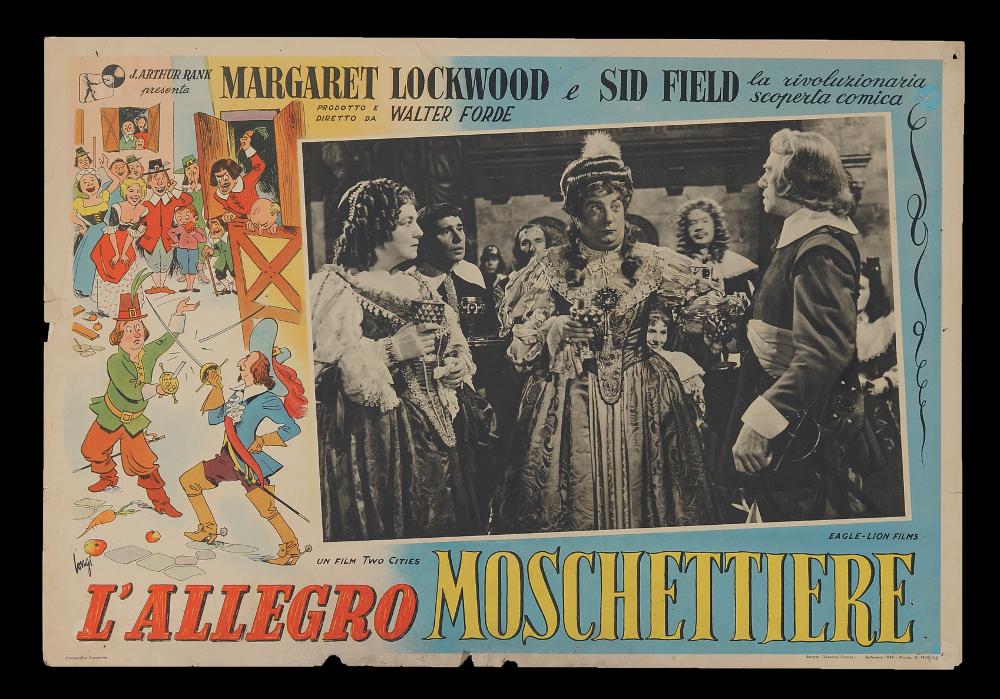 L'immagine riproduce uno dei manifesti conservati presso la Mediateca Regionale Pugliese (vedi Note). Si tratta di uno dei soggetti della fotobusta del film "L'allegro moschettiere", a firma di Longi. L'artista realizza l'illustrazione per tutta la serie della fotobusta e la locandina, con uno stile vivace e illustrativo, molto colorato di stampo fumettistico, che accompagna le diverse scene del film, che di certo lasciano intendere il suo genere comico. Nella sua vita artistica, Carloantonio sperimentò diversi stili: dal più tradizionale sfumato policromo e narrativo alla sintesi grafica più contemporanea fatta di pochi colori e tratti, rivelando la sua grande abilità artistica, come si può notare in questa illustrazione, molto narrativa e ricca di dettagli....