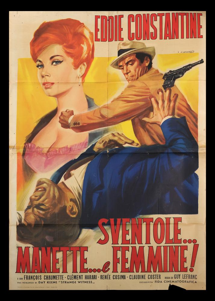 L'immagine riproduce uno dei manifesti conservati presso la Mediateca Regionale Pugliese (vedi Note). Si tratta di una delle versioni grafiche del manifesto del film "Sventole... manette... e femmine!", a firma di Renato Casaro, di cui si conserva anche l'altra versione del manifesto 140x100. Autodidatta, tra i maggiori rappresentanti della grafica e del manifesto del secondo dopoguerra, sviluppa una grande tecnica e raffinatezza formale sugli esempi più prestigiosi di altri pittori di cinema, primo tra tutti Cesselon, alla quale mescola linguaggi compositivi più innovativi (fotografico e grafico) anche usando tecniche e strumenti diversi, come l'aerografo. Casaro realizza una composizione di grande impatto scenico e visivo, in cui la scena principale risulta di grandis...