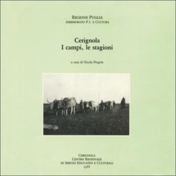 Il volume è parte della grande raccolta denominata “Libri di Puglia”, progetto di digitalizzazione a cura di Nicola Pergola che ha lo scopo di rendere fruibile la produzione editoriale dei Centri regionali di servizi educativi e culturali e degli Assessorati alla cultura e alla Pubblica Istruzione della Regione Puglia, dal 1968 agli anni 2000. La terra, la fatica, il timore di una cattiva annata, la gioia di un buon raccolto, un'antica saggezza tramandata di padre in figlio, un'attenta economia che non permetteva sprechi, sono gli ingredienti di questo “viaggio nel tempo” che – con l'ausilio del medium fotografico – sonda la memoria collettiva e individuale, generale e particolare. In questa ricerca tematica, che investiga il continuum socio-economico, le immagini d'epo...