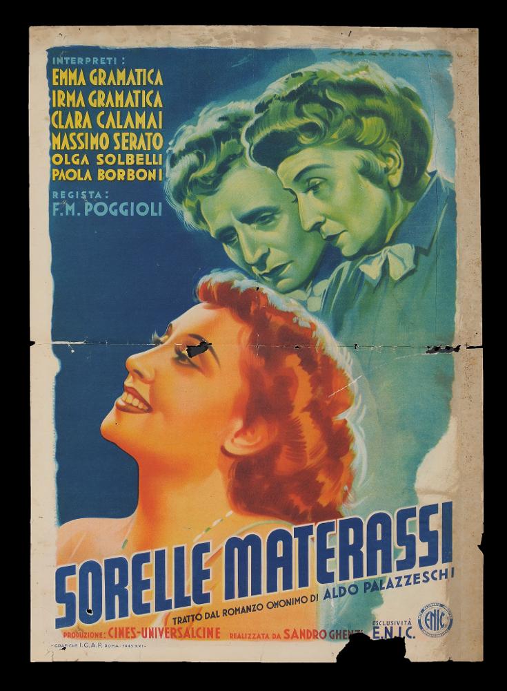 L'immagine riproduce uno dei manifesti conservati presso la Mediateca Regionale Pugliese (vedi Note). Si tratta della locandina del film "Sorelle Materassi", la cui illustrazione è a firma di Martinati. Toscano di nascita, Luigi Martinati può considerarsi uno degli interpreti della prima maniera del manifesto di cinema. Nonostante la lettura dell'opera sia in parte compromessa dal suo stato, ci sono tutti gli elementi che contraddistinguono lo stile di Martinati. Tra questi, i giochi di contrasto con colori netti, come in questa composizione, evidenziati dalla luce, che sui volti realizzati dal pittore accentuano l'intensità di espressione e una malinconia velata, tipica delle sue opere. Come in "Gioventù bruciata" in cui James Dean è rappresentato in un ritratto monocr...