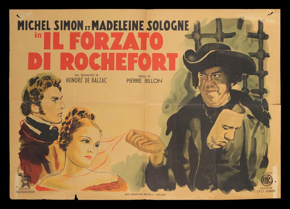 L'immagine riproduce uno dei manifesti conservati presso la Mediateca Regionale Pugliese (vedi Note). Si tratta di una delle versioni grafiche del manifesto del film “Il forzato di Rochefort”, del 1944 per la regia di Pierre Billon. Il manifesto presenta della misure particolari, si tratta infatti di un formato orizzontale 70x100 e non è firmato da nessun artista, seppur l’illustrazione risulta essere di impatto, soprattutto emotivo. La composizione grafica è molto semplice e i protagonisti sono disposti simmetricamente sui due lati del foglio. A destra è possibile riconoscere il protagonista Vautrin, evaso dal bagno penale di Rochefort, grazie alla presenza della maschera. A sinistra la giovane coppia di innamorati, simbolicamente mantenuti da dei fili da Vautrin e ves...