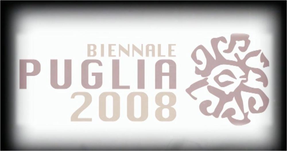Il video è parte di una serie di documentari realizzati durante la manifestazione "Biennale dei Giovani Artisti dell'Europa e del Mediterraneo" che, nella sua XIII edizione, fu ospitata in Puglia, a Bari, dal 22 al 31 maggio 2008 negli spazi della Fiera del Levante. La Biennale è considerata la più importante vetrina in Europa e nel Mediterraneo per la creatività delle giovani generazioni. Voluta da Regione Puglia e dall'Associazione Internazionale BJCEM e realizzata dal Teatro Pubblico Pugliese, la Biennale ha dato così spazio ad una visione multidisciplinare, multiforme e internazionalizzata dell'arte contemporanea attraverso creazioni di musica, arti visive, teatro, video, arti applicate, letteratura e gastronomia. Realizzato con una tecnica di editing che mira a cre...