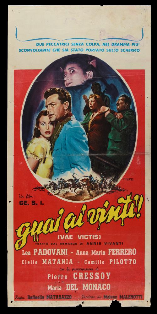 “Guai ai vinti” è un film del 1954 diretto da Raffaello Matarazzo, su sceneggiatura scritta da Annie Vivanti, Achille Campanile e Mario Monicelli. Nel cast ricordiamo Lea Padovani, Anna Maria Ferrero, Clelia Matania, Camillo Pilotto.
La locandina cinematografica è opera di Giuliano Nistri, celebre illustratore e pittore di cinema, nato a Roma nel 1929. In questa locandina si rintraccia una forte vena drammatica, caratteristica dello stile di Giuliano. La teatralità della composizione è ottenuta disponendo i personaggi su più livelli, le figure emergono mostrando volti spaventati e contratti dalla sofferenza. I colori contrastati e gli effetti luministici, che delineano le figure con pennellate forti e decise, creano un’atmosfera cupa.
La locandina originale è conservata...