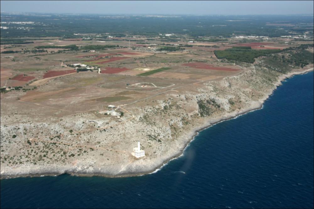 Il comune di Otranto, rientra nell'ambito paesaggistico del Salento delle Serre. Il tratto costiero che si estende da Otranto a Santa Maria di Leuca, è un paesaggio di forte impatto paesaggistico e scenografico, l'estesa falesia è continua, alta e rocciosa, ricca di grotte, cavità, incisioni e insenature, che sovente proteggono piccole spiagge sabbiose. I tratti rocciosi verso il capo di S. Maria di Leuca, hanno grande valore naturalistico e paesaggistico, si va dalla presenza di boschi ai pascoli, che si intervallano o mescolano nella matrice ambientale dominante - quella agricola olivetata - da qui l'individuazione di diverse aree protette o di interesse comunitario. Le pareti calcaree di questa costa, si presentano modellate e articolate in diversi ordini di terrazza...