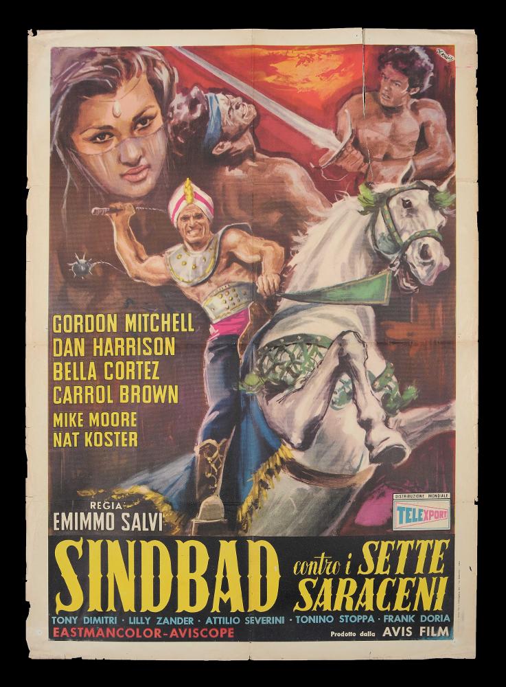 L'immagine riproduce uno dei manifesti conservati presso la Mediateca Regionale Pugliese (vedi Note). Si tratta di una delle versioni grafiche del manifesto del film italiano “Sindbad contro i sette saraceni”, a firma di De Amicis (Aldo De Amicis) come si evince dalla firma in alto a destra. Illustratore romano, ha iniziato la sua carriera come vignettista del periodico a fumetti “Il Vittorioso”, opportunità che gli permise una maturazione stilistica tale da renderlo più sicuro e pronto per il mondo della cartellonistica. La composizione colpisce per la varietà dei momenti narrati e i colori accostati, che si fondono in un insieme vivido e dinamico dall'atmosfera orientale, con al centro Sindbad il marinaio, il personaggio leggendario di origine persiana, protagonista d...