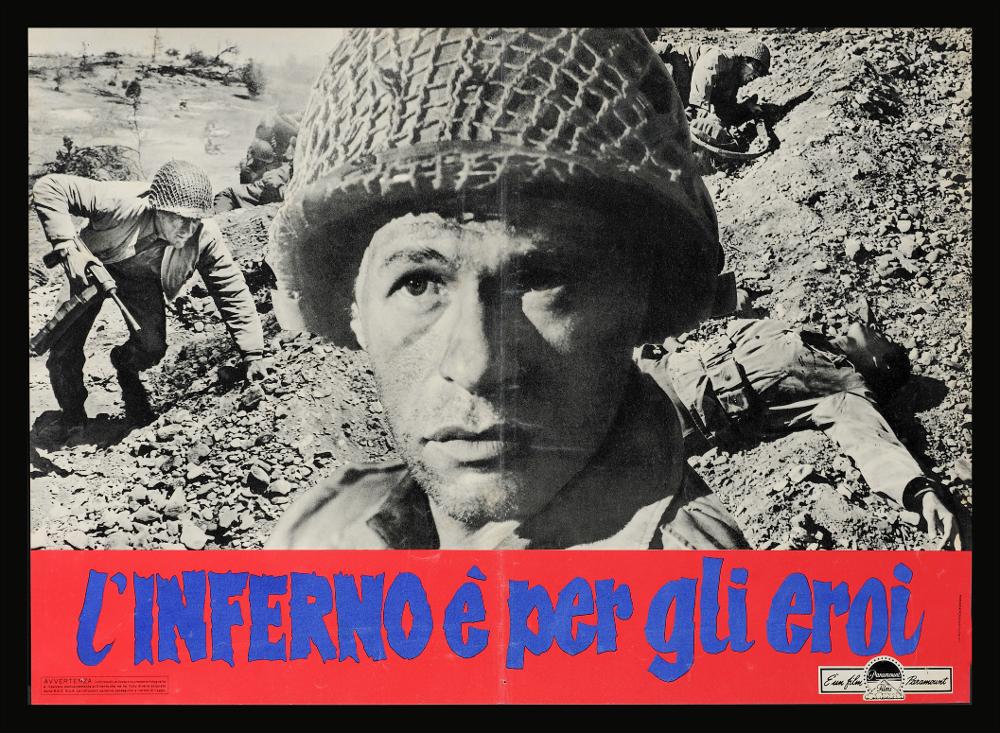 L'immagine riproduce uno dei manifesti conservati presso la Mediateca Regionale Pugliese (vedi Note). Si tratta di una delle fotobuste del film “L'inferno è per gli eroi” del 1962 per la regia di Don Siegel. La composizione è costituita esclusivamente da una fotografia di scena del film, rigorosamente in bianco e nero, un grande ritratto di un soldato in primo piano e sullo sfondo i suoi compagni. Al di sotto, in un rettangolo rosso, il titolo in blu e a caratteri maiuscoli utilizzati solo per rappresentare la parola inferno, della quale colpisce il frastagliato delle lettere, quasi a voler rendere visivamente la paura della battaglia....