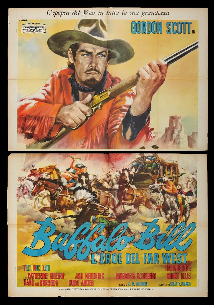 L'immagine riproduce uno dei manifesti conservati presso la Mediateca Regionale Pugliese (vedi Note). Si tratta della versione grafica del manifesto del film "Buffalo Bill. L'eroe del Far West", a firma di Renato Casaro, di cui si conserva anche la locandina, sempre a sua firma. Tra i maggiori rappresentanti della grafica e del manifesto del secondo dopoguerra e autodidatta, Casaro sviluppa una grande tecnica e raffinatezza formale sugli esempi più prestigiosi di altri pittori di cinema, primo tra tutti Cesselon, alla quale mescola linguaggi compositivi più innovativi (fotografico e grafico) anche usando tecniche e strumenti diversi, come l'aerografo. Per il manifesto in oggetto, Casaro realizza una composizione di grande impatto scenografico, rispettando a pieno il suo...