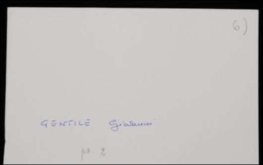 Nella cartolina, Giovanni Gentile comunica a Laterza l'invio dell'impaginato corretto e siglato con il "si stampi" de "Il modernismo", cui unisce l'ultima correzione al volume di Kant. Sollecita l'invio di una copia di quanto ha già licenziato per la stampa.