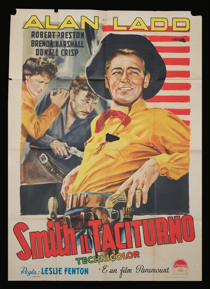 L'immagine riproduce uno dei manifesti conservati presso la Mediateca Regionale Pugliese (vedi Note). Si tratta di una delle versioni grafiche per il manifesto del film "Smith il taciturno" del 1948 per la regia di Leslie Fenton a firma dell’illustratore Averardo Ciriello. Pittore dal linguaggio elaborato e dallo stile pittorico colto e maturo, sia nel ritratto che nelle scene narrative, Ciriello seppe caratterizzare le sue opere con l'uso di sfumature volumetriche, tocchi di colore morbidi "emotivi", che denotano una comunicazione visiva chiara e coinvolgente. Si ricorda come tra i più importanti disegnatori per manifesti del cinema italiano. Iniziò a lavorare come pubblicitario presso l’agenzia 'Non plus ultra' a Milano e poi presso la 'Ima', la più grande agenzia di ...