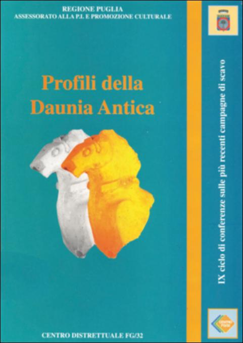 Il volume è parte della grande raccolta denominata “Libri di Puglia”, progetto di digitalizzazione a cura di Nicola Pergola che ha lo scopo di rendere fruibile la produzione editoriale dei Centri regionali di servizi educativi e culturali e degli Assessorati alla cultura e alla Pubblica Istruzione della Regione Puglia, dal 1968 agli anni 2000. Il lavoro – arricchito da foto e bibliografia – restituisce i contenuti di un ciclo di quattro conferenze tenute a Foggia nel 1995. Nella villa Comunale di Foggia le attività di scavo portavano alla luce un villaggio neolitico del quarto millennio a.C., che conservava un silos a grotticella, ceramica impressa incisa e dipinta, pendagli in giadeite, fori per palificazioni. Gli scavi effettuati ad Arpi nel 1994 portavano invece alla...