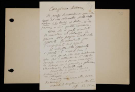 Nella cartolina Benedetto Croce prega Giovanni Laterza di spedirgli copia del suo volume sulla letteratura e la critica in Italia e le bozze del volume di Gottfried W. Leibniz; lo sollecita poi ad inviare le bozze del volume di Silvio Spaventa ad Antonio Salandra e la somma pattuita a Giovanni Gentile per l'ultimo quadrimestre de "La Critica". Croce invita inoltre l'editore a raggiungerlo durante il suo soggiorno in Abruzzo.