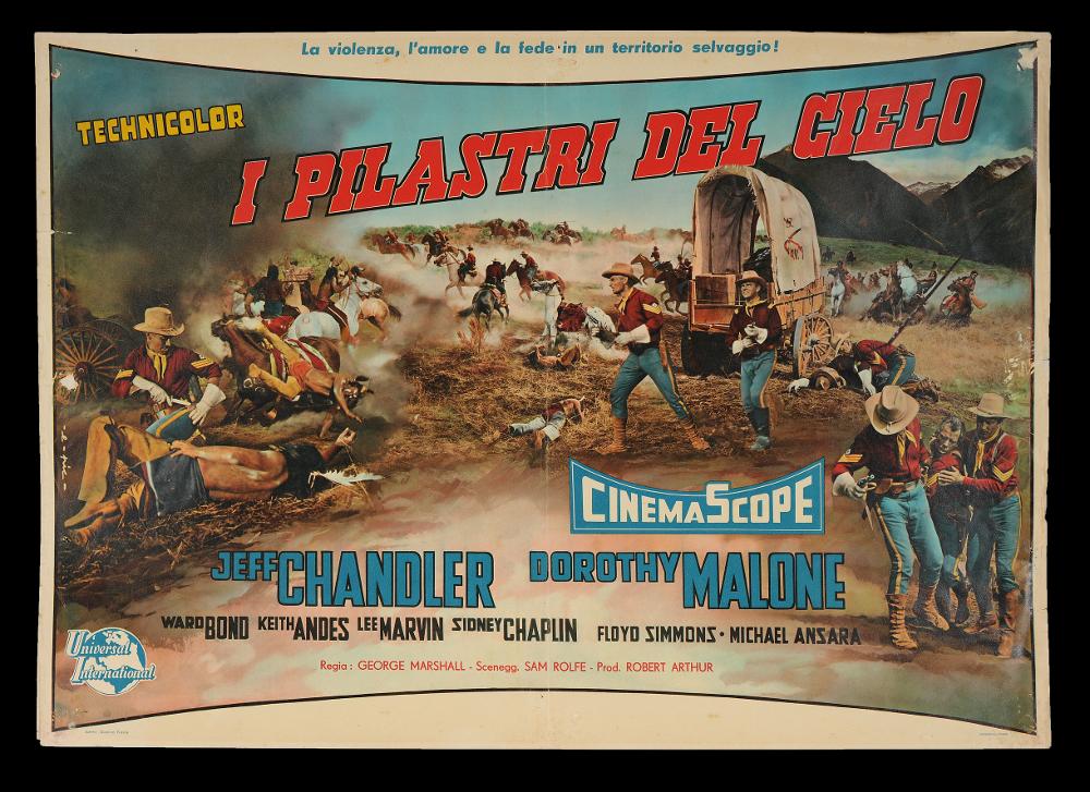 L'immagine riproduce uno dei manifesti conservati presso la Mediateca Regionale Pugliese (vedi Note). Si tratta nello specifico di uno dei soggetti della fotobusta del film americano "I pilastri del cielo", a firma dell'illustratore E. Pic. La composizione presenta un collage dinamico e descrittivo composto da bellissime fotografie di scena prese dal film e ritoccate con colori caldi e intensi, per un effetto molto decorativo, che risulta come un'unica grande scena in cui si percepisce pienamente l'ambientazione western. L’illustratore E. Pic., che in genere realizza elementi pittorici nelle sue opere grafiche, qui segue più uno stile vicino a quello di Fiorenzi, il primo che adottò il collage per i manifesti di cinema....