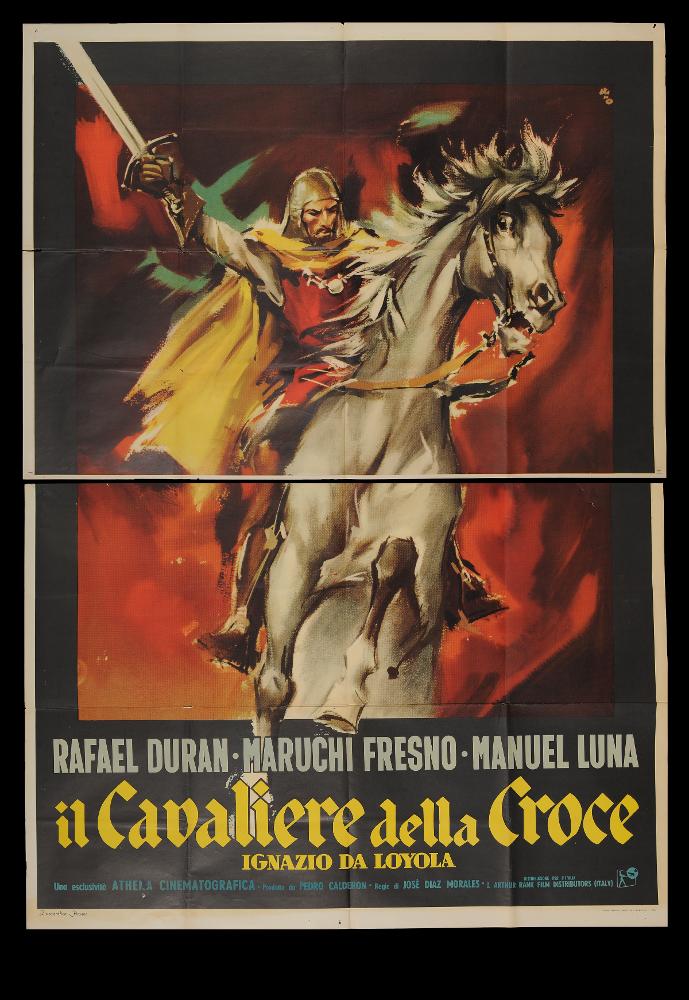 “Il cavaliere della croce” (in spagnolo El capitán de Loyola) è un film di genere biografico del 1949 diretto da José Díaz Morales, su sceneggiatura di José María Pemán, Francisco Bonmatí de Codecido e Carlos M. De Heredia. Tra i principali interpreti ricordiamo Rafael Duran, Maruchi Fresno, Manuel Luna.
Il manifesto cinematografico è a firma di Nano, pseudonimo di Silvano Campeggi, fiorentino classe 1923. La sua fama è principalmente dovuta alla sua attività di cartellonista per le case di produzione cinematografiche di Hollywood nell'epoca d'oro del cinema (1945/1970). Dopo la guerra si trasferì a Roma, dove definì il suo interesse per la cartellonistica cinematografica, realizzando manifesti per la Metro-Goldwyn-Mayer, per Warner Brothers, Paramount, Universal, Colum...