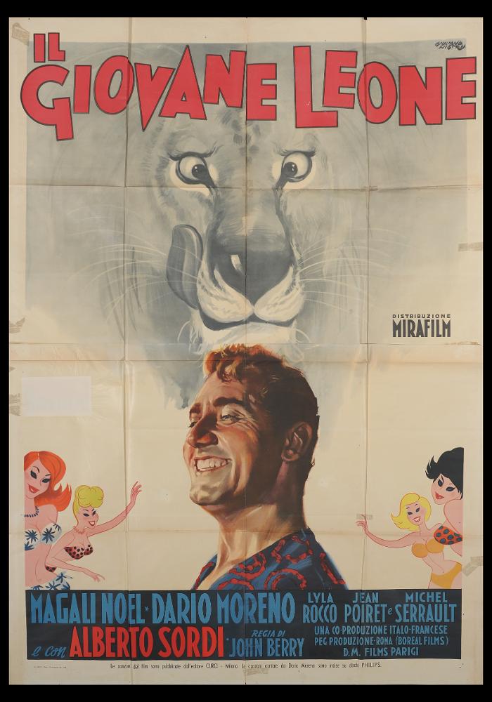 L'immagine riproduce uno dei manifesti conservati presso la Mediateca Regionale Pugliese (vedi Note). Si tratta di una delle versioni del manifesto del film "Il giovane leone" (Oh! Qué mambo). Giuliano Nistri firma magistralmente questa composizione pittorica, in cui il ritratto incredibilmente fedele di Alberto Sordi, seppur a mezzo busto, è protagonista. Lo sfondo è occupato dalla rappresentazione giocosa di un leone, che nei toni delicati dei grigi su fondo bianco, sembra rimandare ad una trasposizione solo simbolica legandolo al titolo del film. Attorno alla figura di Sordi, piccole donnine prorompenti, come fumetti colorati, alludono al personaggio che l'attore recita nel film. Nistri è un pittore talentuoso, alla ricerca costante di composizioni intense, ma sempre...