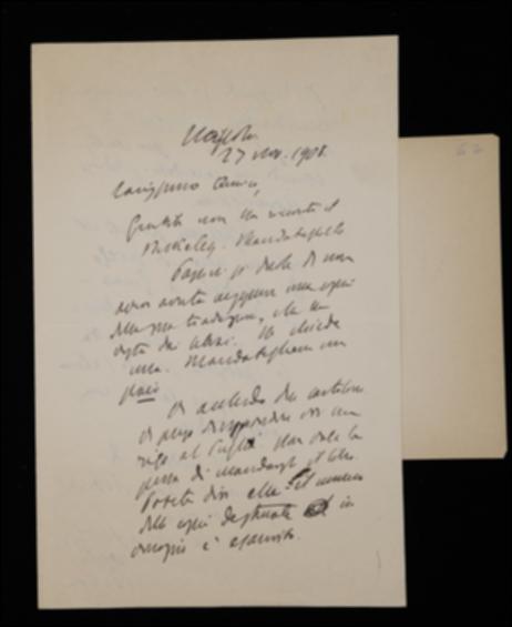 Nella lettera, Benedetto Croce sollecita Giovanni Laterza ad effettuare alcune spedizioni di volumi a Giovanni Gentile, Giovanni Papini e Karl Vossler; lo prega inoltre di occuparsi delle richieste formulate da Ferdinando Puglia e Onofrio Trippodo, di ciascuno dei quali dichiara di allegare la missiva.