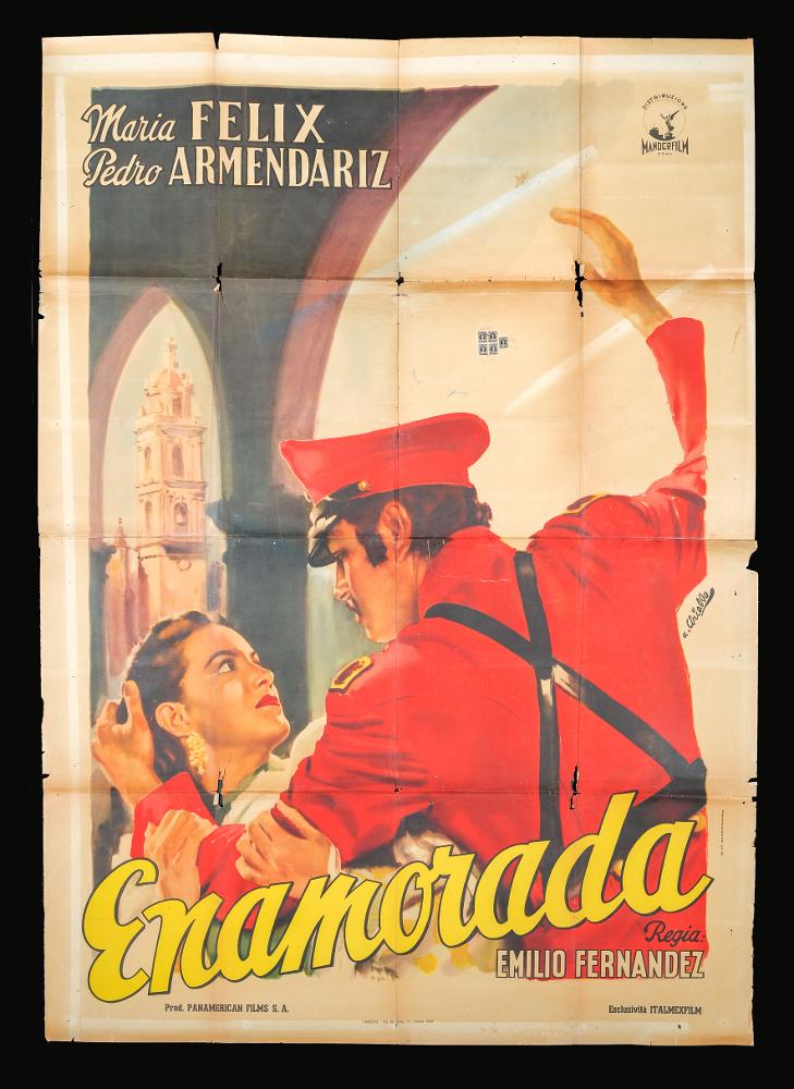 L'immagine riproduce uno dei manifesti conservati presso la Mediateca Regionale Pugliese (vedi Note). Si tratta di una delle versioni grafiche del manifesto del film “Enamorada”, del 1946 per la regia di Emilio Fernández. L’illustratore del manifesto è Averardo Ciriello (A. Ciriello), come si evince dalla firma a destra. Pittore dal linguaggio elaborato e dallo stile pittorico colto e maturo, sia nel ritratto che nelle scene narrative, Ciriello seppe caratterizzare le sue opere con l'uso di sfumature volumetriche, tocchi di colore morbidi "emotivi", che denotano una comunicazione visiva chiara e coinvolgente. Si ricorda come tra i più importanti disegnatori per manifesti del cinema italiano. Iniziò a lavorare come pubblicitario presso l’agenzia 'Non plus ultra' a Milano...