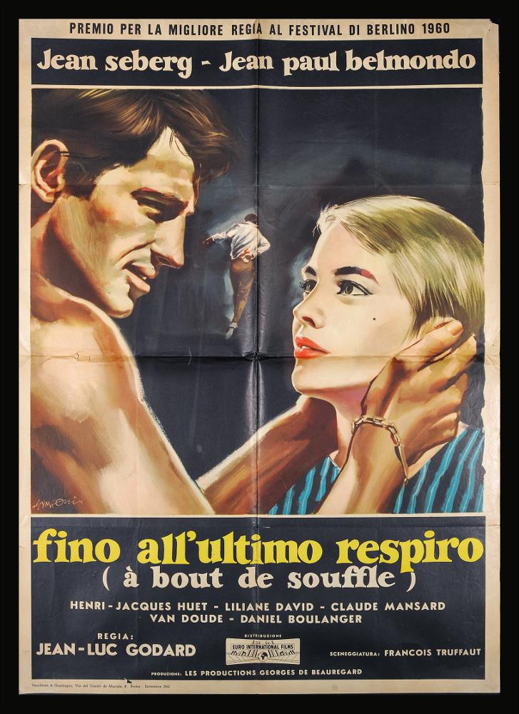 Il manifesto del film “Fino all’ultimo respiro” è firmato da Sandro Symeoni, noto per essere uno dei pittori di cinema più prolifici. Il suo stile si caratterizza per la grande pittoricità e il gusto per la bellezza formale femminile. In questo manifesto, Symeoni riproduce una scena iconica del film puntando l’attenzione sui volti dei due protagonisti: il gangster interpretato da Jean-Paul Belmondo e la studentessa americana interpretata da Jean Seberg.
Forte il contrasto cromatico tra i due volti in primo piano e lo sfondo scuro del dipinto, mediante il quale l’artista mette in evidenza la storia d’amore spericolata ed estrema e la fine tragica di questa passione....