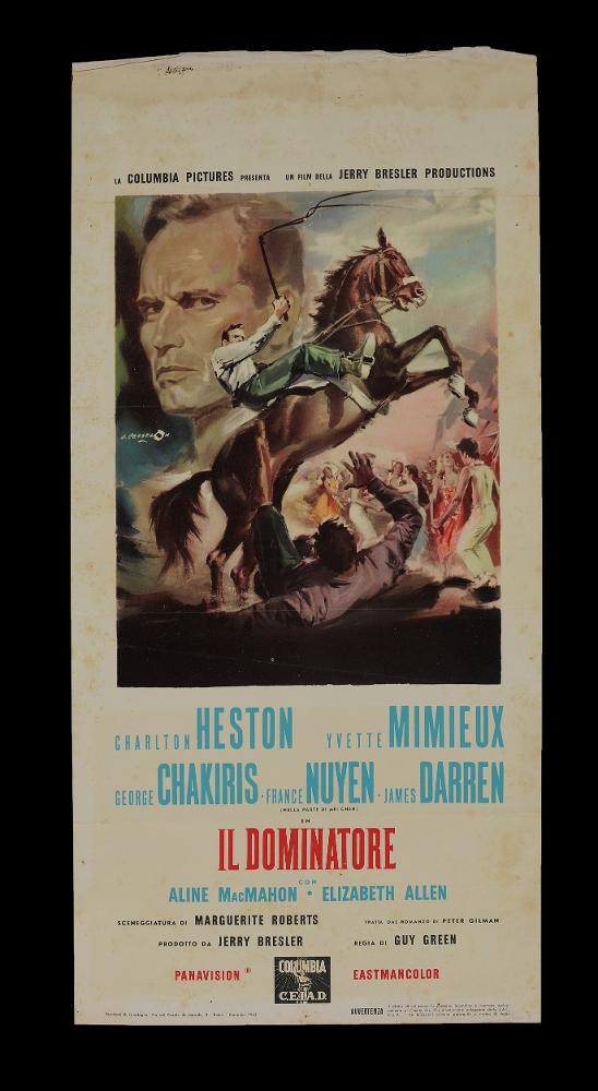 L'immagine riproduce uno dei manifesti conservati presso la Mediateca Regionale Pugliese (vedi Note). Si tratta della locandina del film "Il dominatore" la cui illustrazione pittorica è a firma di Cesselon (Angelo Cesselon), uno dei pittori di cinema più originali, contraddistinto da uno stile fatto di un cromatismo vibrante e dinamico. Nei suoi lavori per il grande schermo, ha sempre prediletto l'uso di tocchi sfumati e leggeri, con contrasti di colore forti e contemporanei. Ma è indubbio che Cesselon fu influenzato anche da una certa tradizione pittorica veneta, che guarda ad artisti come Tiziano e Tiepolo, fino a Giovanni Boldini, soprattutto nelle composizioni diagonali. Tutta la sua produzione, anche quella più tarda, privilegiò colori acquarellati e accostamenti d...