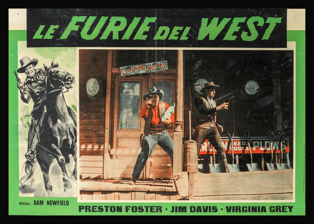 L'immagine riproduce uno dei manifesti conservati presso la Mediateca Regionale Pugliese (vedi Note). Si tratta di una delle versioni grafiche della fotobusta del film “Le furie del west” del 1951 per la regia di Sam Newfield a firma dell’illustratore Longi Carloantonio (Lon.), pittore ed illustratore poliedrico che molto si ispirò ad Anselmo Ballester. Tra i cartellonisti più produttivi del Novecento, Longi ha sperimentato nella sua carriera diversi stili, dallo sfumato più classico degli anni Trenta, fino agli stili più contemporanei e lineari. Il forte realismo dei volti è una caratteristica del pittore, che iniziò la carriera artistica proprio come ritrattista e solo in seguito si dedicò all'attività di illustratore e cartellonista cinematografico. In questa composi...