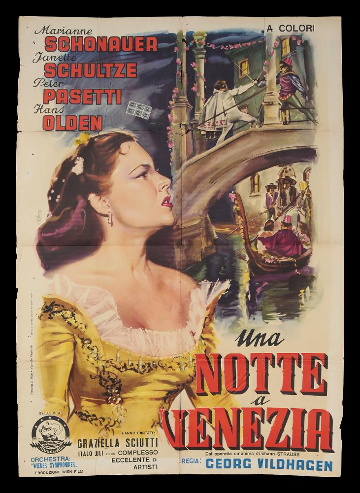 L'immagine riproduce uno dei manifesti conservati presso la Mediateca Regionale Pugliese (vedi Note). Si tratta di uno dei manifesti del film “Una notte a Venezia” del 1960 per la regia di Georg Wildhagen a firma dell'illustratore romano Enzo Nistri (Lorenzo). Classe 1923, il pittore Nistri firmò migliaia di manifesti per il cinema, contraddistinguendosi per un linguaggio maturo, uno stile semplice ed elegante che «si presta a raccontare ogni storia» (Baroni, 2018). Molti suoi lavori infatti si riconoscono per il tratto raffinato, ma al tempo stesso dalla forte intensità costruttiva data anche da un sapiente uso dei colori netti e spesso contrastanti, che aiutano a ben definire le figure e le scene descritte. Questa composizione si caratterizza per un racconto fatto di ...