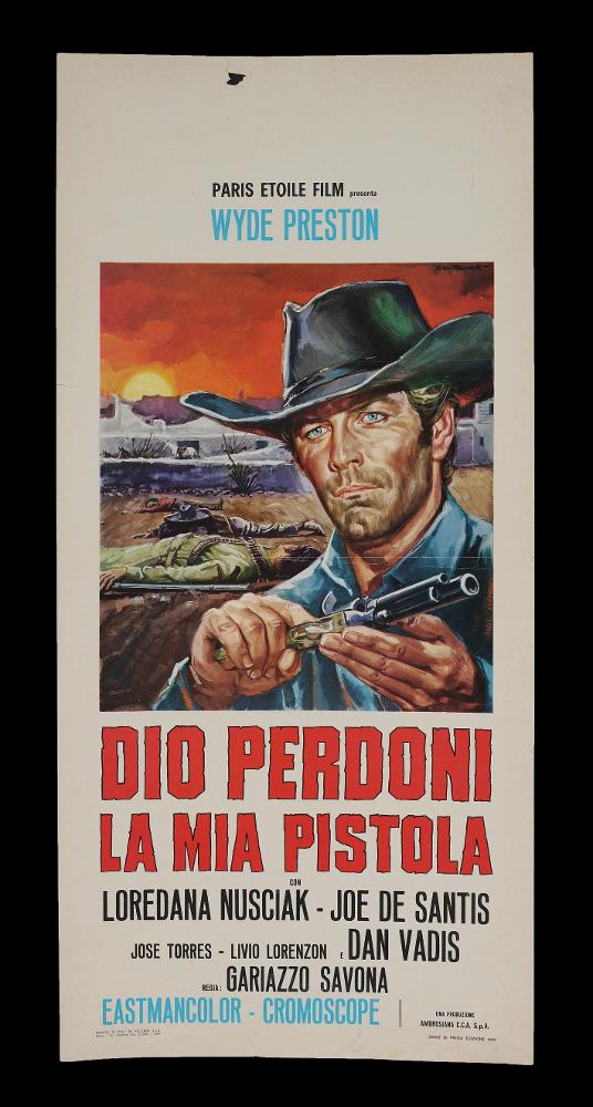 L'immagine riproduce uno dei manifesti conservati presso la Mediateca Regionale Pugliese (vedi Note). Si tratta della locandina del film "Dio perdoni la mia pistola", a firma di Ezio Tarantelli. Noto per la produzione di illustrazioni per film minori e quelli del genere "Spaghetti western", Tarantelli è un artista e grafico, fondatore dello Studio E2 insieme al collega Enzo Sciotti. Anche per questo film western, Tarantelli concepisce una bella composizione ordinata e chiara. Pennellate decise e fluide, dettagli minuziosi, tonalità calde e bei contrasti chiaroscurali ne fanno un'opera fortemente realistica, in cui l'ambientazione western è immediatamente percepita. Su tutto l'insieme, spicca il ritratto fedelissimo dell'attore Wayde Preston....