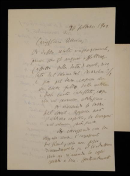 Nella lettera Benedetto Croce, dopo aver ringraziato per i doni di compleanno ricevuti, comunica a Laterza la restituzione delle bozze del volume di Georges Sorel e lo informa di un imprevisto ritardo nella spedizione delle bozze del volume di Immanuel Kant da parte del curatore Francesco Capra. Invita poi l'editore a tenersi pronto per la composizione del volume di Gottfried W. Leibniz, a spedirgli le bozze de "La Critica" e del suo volume di logica. Infine gli rammenta che ha pronti i manoscritti dei volumi di David Hume, a cura di Giuseppe Prezzolini, e di Johann G. Fichte “Dottrina della scienza”, a cura di Adriano Tilgher.