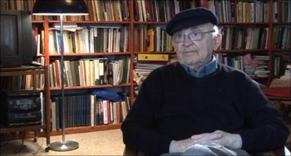 Il documentario, diretto da Luigi Del Prete e prodotto dalla Fondazione Moschettini, raccoglie un'ampia intervista ad Aharon Appelfeld, il noto scrittore israeliano e testimone della Shoah, che ha fatto del “distacco” dalla sua terra il fil rouge delle sue opere letterarie. Nel documentario, lo scrittore si apre al commovente racconto della sua vita segnata dalla tragica ed indimenticabile esperienza nei campi di concentramento. All'intervista, sottotitolata in italiano, si alternano le letture di alcuni suoi testi: "Lo zio", "Verso Israele", "L'amore umano", "I carnefici", "Profugo", "Madre Patria", "Ricordare dimenticare", "Tradimento", "Un auspicio".