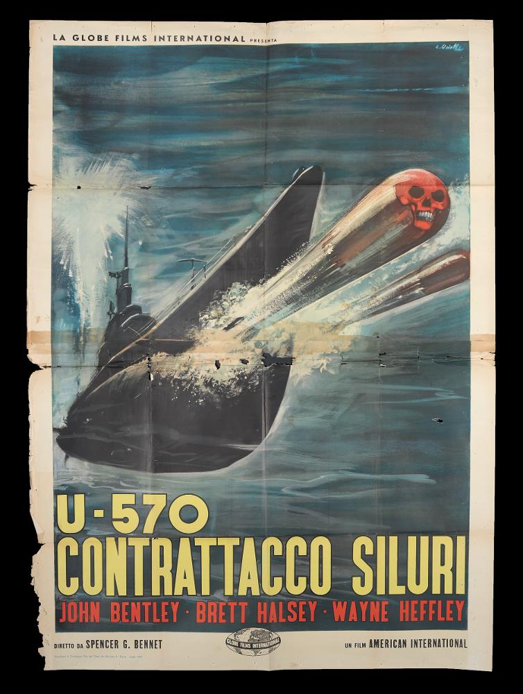 L'immagine riproduce uno dei manifesti conservati presso la Mediateca Regionale Pugliese (vedi Note). Ciriello firma il dipinto per il manifesto del film americano "U-570 Contrattacco siluri". Il pittore sin da subito mostrò un linguaggio elaborato e uno stile pittorico colto e maturo, sia nel ritratto che nelle scene narrative. Il colore e le sfumature volumetriche hanno sempre caratterizzato le sue opere, i suoi tocchi di colore morbidi sono "emotivi", denotano una comunicazione tramite le immagini chiara e coinvolgente. Non è la prima volta che Ciriello sceglie di rappresentare il momento più drammatico del film. Nel manifesto in oggetto il sommergibile è il protagonista, il siluro più in evidenza presenta un teschio rosso, simbolo di morte. Grazie ad un bel gioco de...