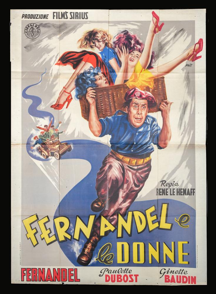 L'immagine riproduce uno dei manifesti conservati presso la Mediateca Regionale Pugliese (vedi Note). Si tratta di una delle versioni grafiche del manifesto del film "Fernandel e le donne", a firma di Tarquini (Tarquini Paolo), che qui si firma Palt, lo pseudonimo con cui è anche storicizzato e conosciuto. "Pittore non Pittore" come lui stesso si definì, fu un artista che condivise la sua arte con il padre Sabatino ed i fratelli Luigi e Glauco. Per il suo stile inconfondibile e identitario, Tarquini predilesse l'utilizzo di una pittura sfumata e policroma, dando risalto maggiormente ai colori pastello e a pennellate vibranti. In questa composizione, rende un'atmosfera divertente ed ironica, realistica, ricca di dettagli e di grande movimento, dato dalla scia in prospett...